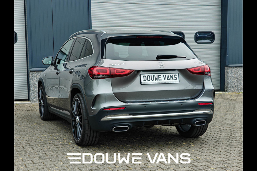 Mercedes-Benz GLA 250 4MATIC Panorama AMG Line DAB Unieke Auto! / officieel Mercedes-Benz garantie t/m 03-05-2026