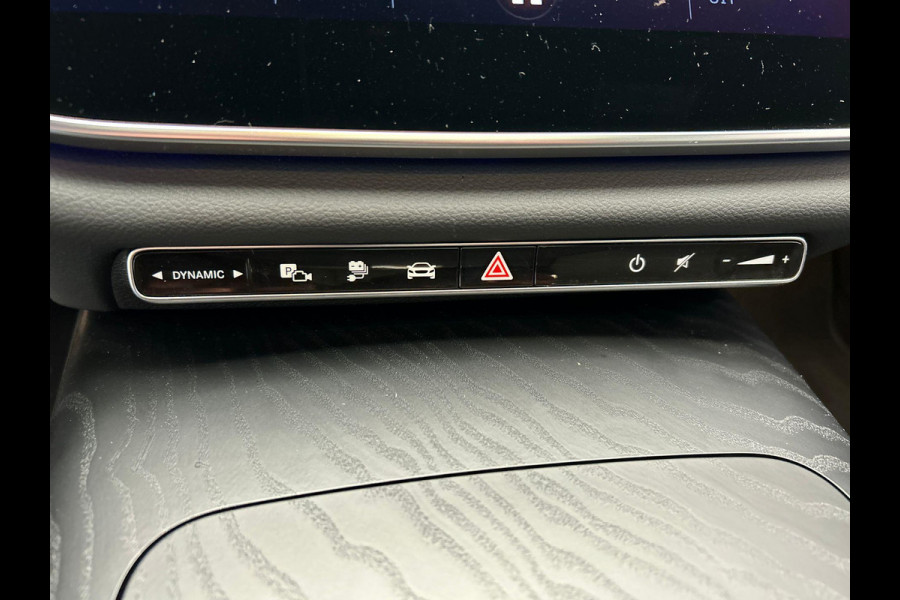 Mercedes-Benz E-Klasse Estate 300 e AMG Line * 3x 3D Display* Pano dak 360 Head up