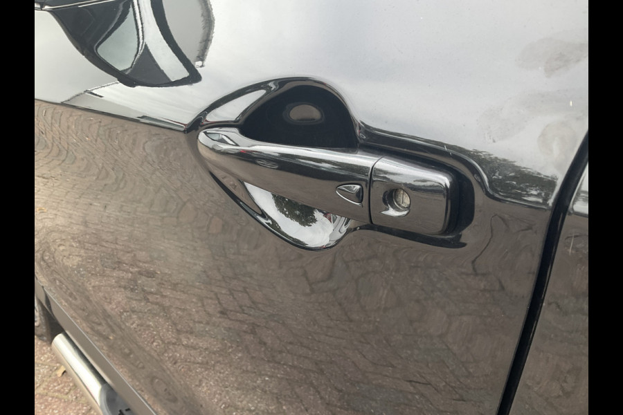 Nissan QASHQAI 1.2 Tekna Navi Cam Bull/Side Bars Trekhaak Uitstraling