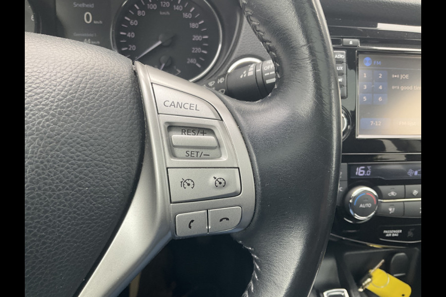 Nissan QASHQAI 1.2 Tekna Navi Cam Bull/Side Bars Trekhaak Uitstraling