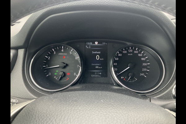Nissan QASHQAI 1.2 Tekna Navi Cam Bull/Side Bars Trekhaak Uitstraling