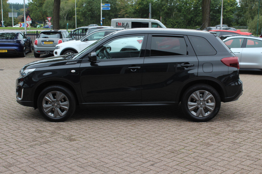 Suzuki Vitara 1.4 Boosterjet Select Smart Hybrid / Trekhaak / Camera / Navigatie / 17'' / DAB / Stoelverwarming / Getint glas / Cruise Control
