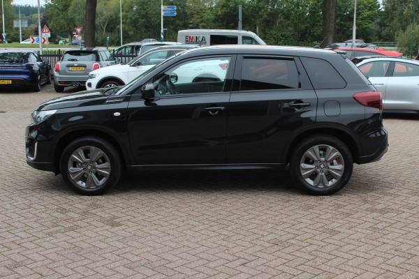 Suzuki Vitara 1.4 Boosterjet Select Smart Hybrid / Trekhaak / Camera / Navigatie / 17'' / DAB / Stoelverwarming / Getint glas / Cruise Control