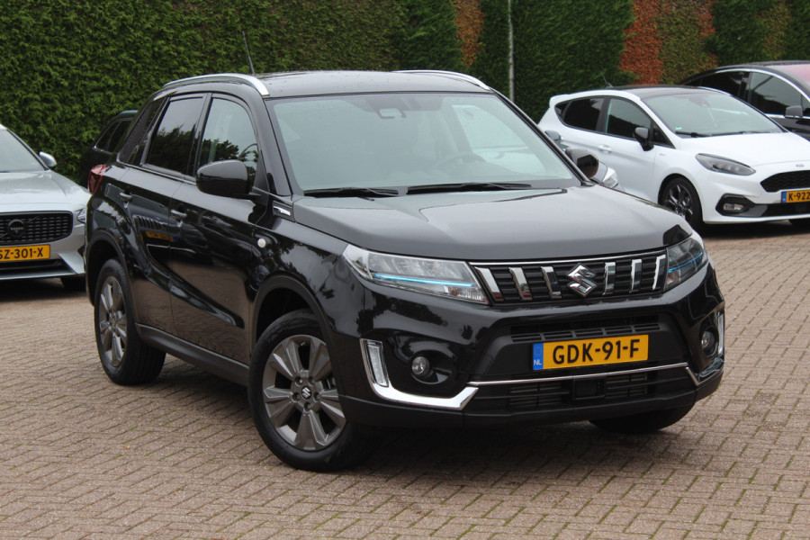 Suzuki Vitara 1.4 Boosterjet Select Smart Hybrid / Trekhaak / Camera / Navigatie / 17'' / DAB / Stoelverwarming / Getint glas / Cruise Control