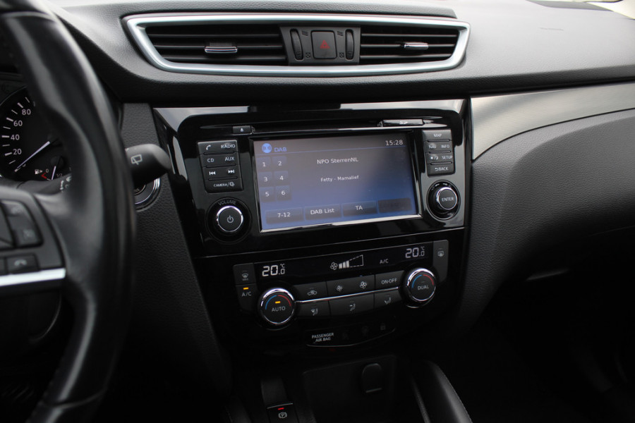 Nissan QASHQAI 1.3 DIG-T N-Connecta / Panoramadak / 360Camera / Navigatie / 17'' / Keyless / DAB / Cruise Control