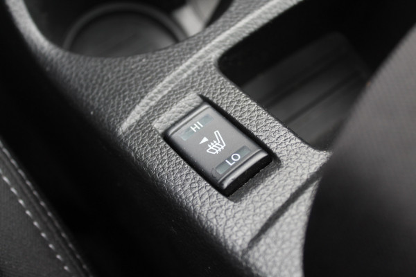 Nissan QASHQAI 1.3 DIG-T N-Connecta / Panoramadak / 360Camera / Navigatie / 17'' / Keyless / DAB / Cruise Control