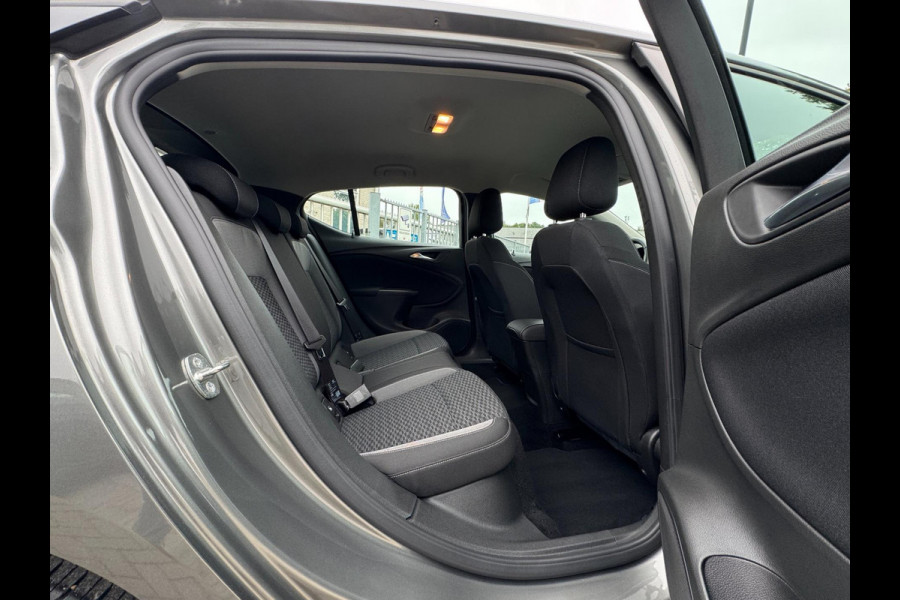 Opel Astra 1.2 Edition TREKHAAK / NL AUTO / CAMERA / CRUISE / CARPLAY / ECC / NAVI / LMV / 110KW