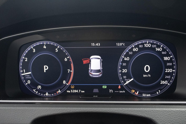 Volkswagen Golf 1.4 TSI Highl Busi | ACC | Camera | Stoel VW | Carplay