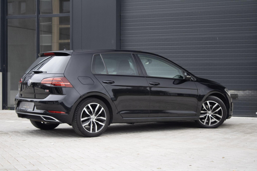 Volkswagen Golf 1.4 TSI Highl Busi | ACC | Camera | Stoel VW | Carplay