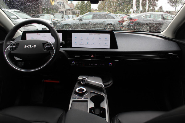 Kia Ev6 Air 58 kWh / SoH 95.9% / Camera / Navigatie / Keyless / 19'' / DAB  / Stuur+Stoelverwarming / Dodehoek / ACC
