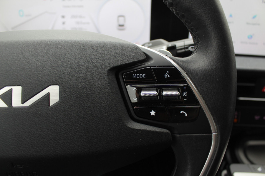 Kia Ev6 Air 58 kWh / SoH 95.9% / Camera / Navigatie / Keyless / 19'' / DAB  / Stuur+Stoelverwarming / Dodehoek / ACC