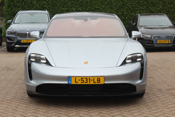 Porsche Taycan Performance 84 kWh / SoH 94.5% / Panoramadak / 360Camera / Adaptieve stoelen / Sportchrono / 20'' / Bose / Keyless / Dodehoek / Navigatie / Stoelverwarming / Cruise Control