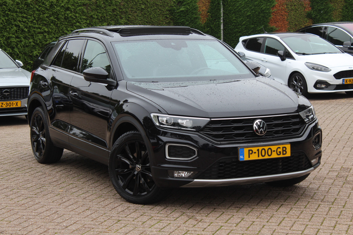 Volkswagen T-Roc 1.5 TSI Sport / Panoramadak / Camera / Virtual Cockpit / Keyless / 19'' / Apple CarPlay / DAB / ACC / Getint glas / Stoelverwarming Volkswagen T-Roc 1.5 TSI Sport / Panoramadak / Camera / Virtual Cockpit / Keyless / 19'' / Apple CarPlay / DAB / ACC / Getint glas / Stoelverwarming