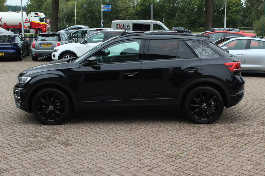 Volkswagen T-Roc 1.5 TSI Sport / Panoramadak / Camera / Virtual Cockpit / Keyless / 19'' / Apple CarPlay / DAB / ACC / Getint glas / Stoelverwarming