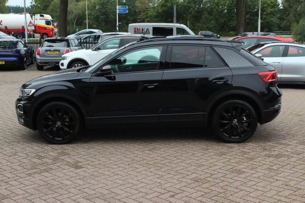 Volkswagen T-Roc 1.5 TSI Sport / Panoramadak / Camera / Virtual Cockpit / Keyless / 19'' / Apple CarPlay / DAB / ACC / Getint glas / Stoelverwarming