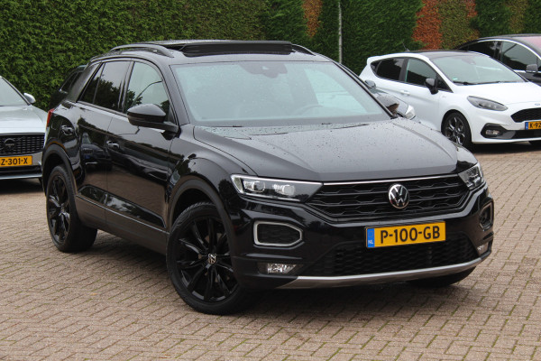 Volkswagen T-Roc 1.5 TSI Sport / Panoramadak / Camera / Virtual Cockpit / Keyless / 19'' / Apple CarPlay / DAB / ACC / Getint glas / Stoelverwarming