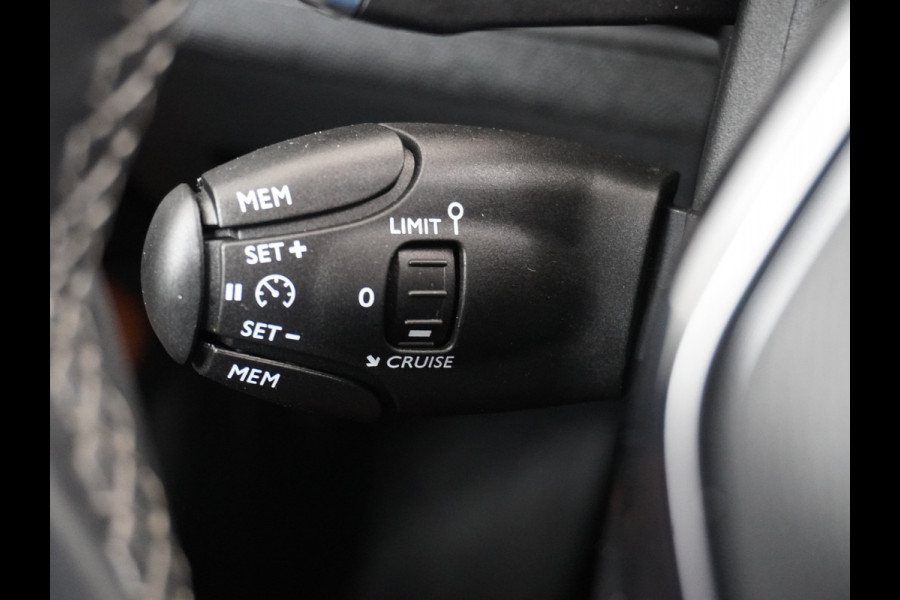 Peugeot 3008 1.2T 131PK Automaat Leder Apple Carplay Android Auto Navi Ecc Cruise Control Pdc Wifi PureTech Led Lmv Privacy Glas Connected Apps 1e Eigenaar Origineel Nederlandse Auto