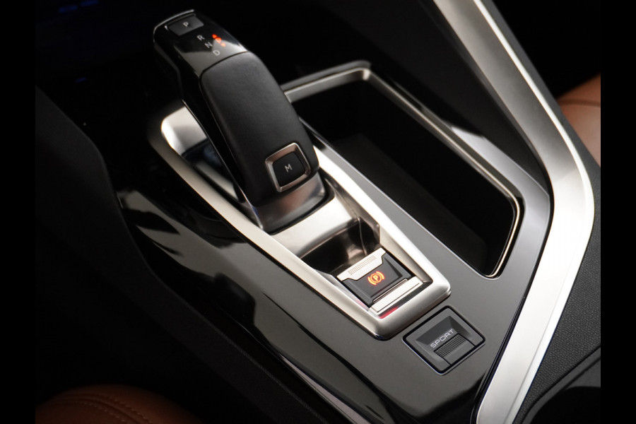 Peugeot 3008 1.2T 131PK Automaat Leder Apple Carplay Android Auto Navi Ecc Cruise Control Pdc Wifi PureTech Led Lmv Privacy Glas Connected Apps 1e Eigenaar Origineel Nederlandse Auto