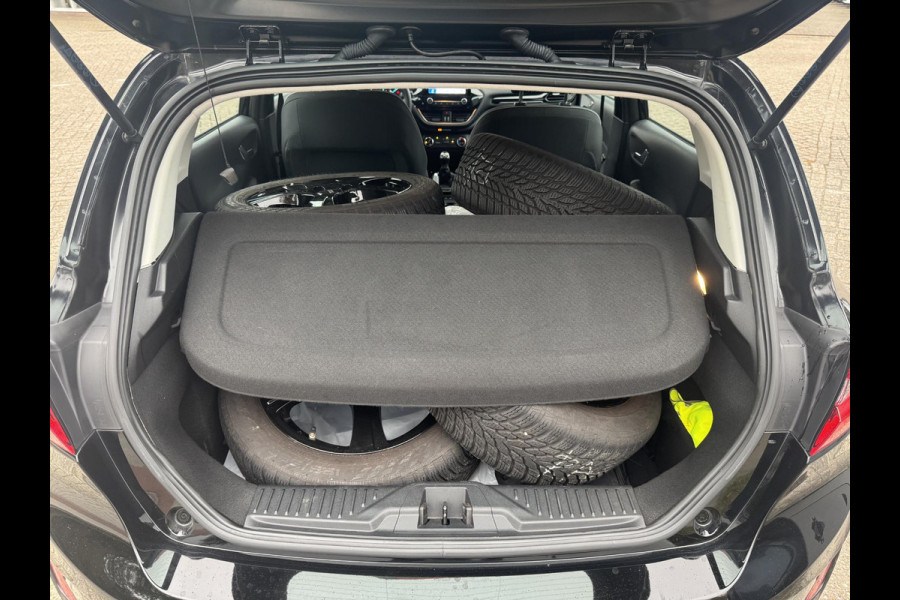 Ford Fiesta 1.1 Trend | Navigatie | Aicro | Lichtmetalen velgen