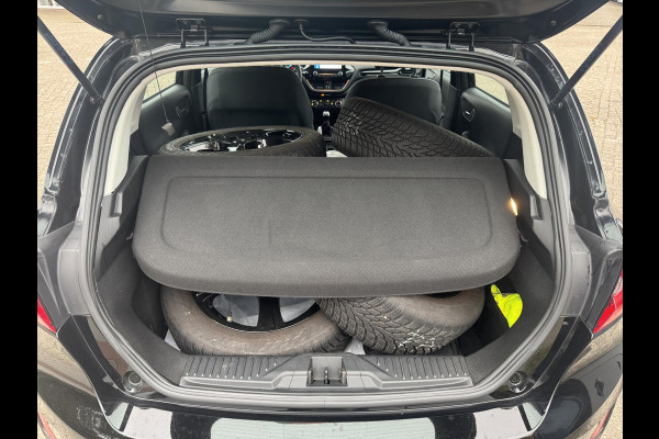 Ford Fiesta 1.1 Trend | Navigatie | Aicro | Lichtmetalen velgen