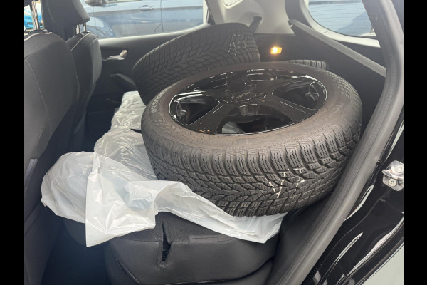 Ford Fiesta 1.1 Trend | Navigatie | Aicro | Lichtmetalen velgen