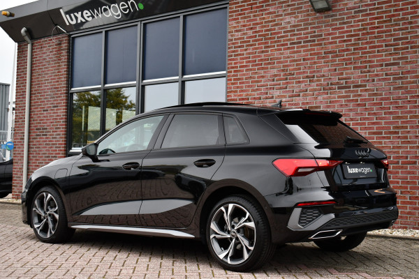 Audi A3 Sportback 40 TFSI e S-Line Pano ACC S-zetels 18inch