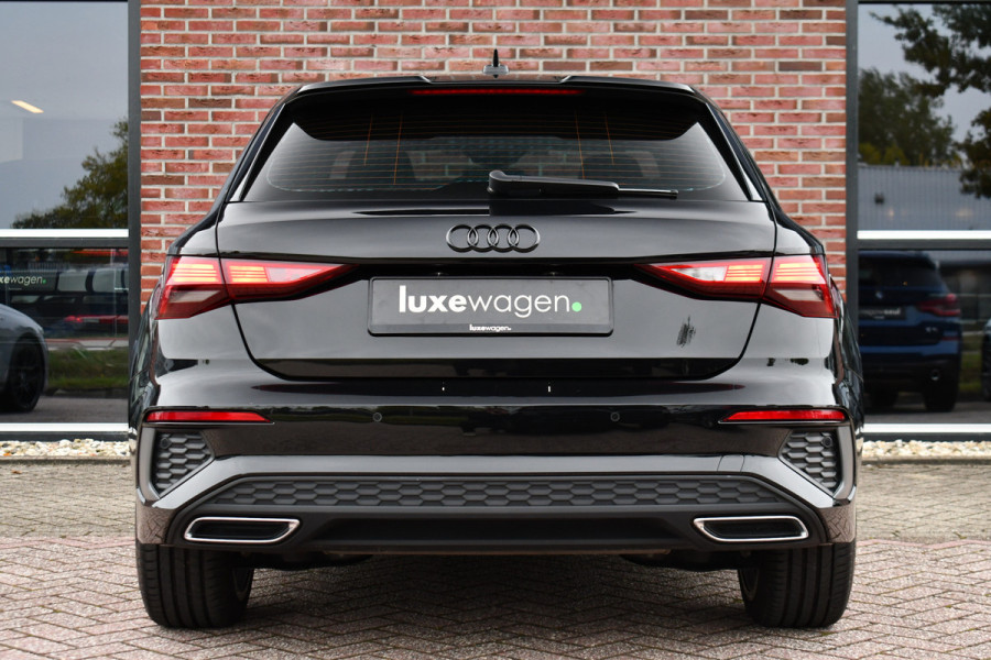 Audi A3 Sportback 40 TFSI e S-Line Pano ACC S-zetels 18inch