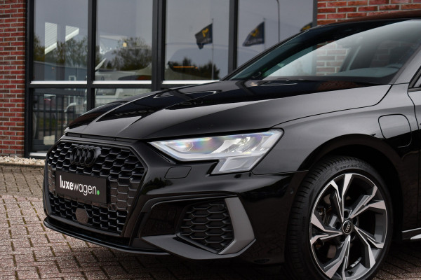 Audi A3 Sportback 40 TFSI e S-Line Pano ACC S-zetels 18inch