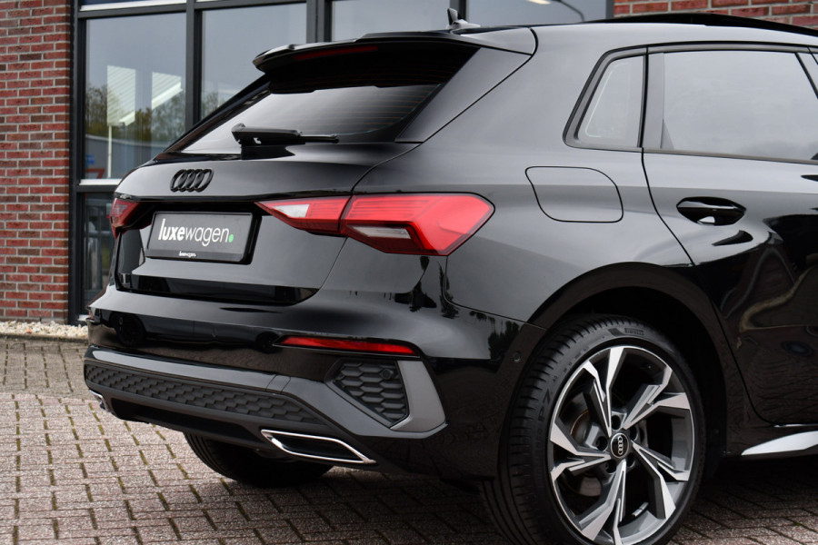 Audi A3 Sportback 40 TFSI e S-Line Pano ACC S-zetels 18inch