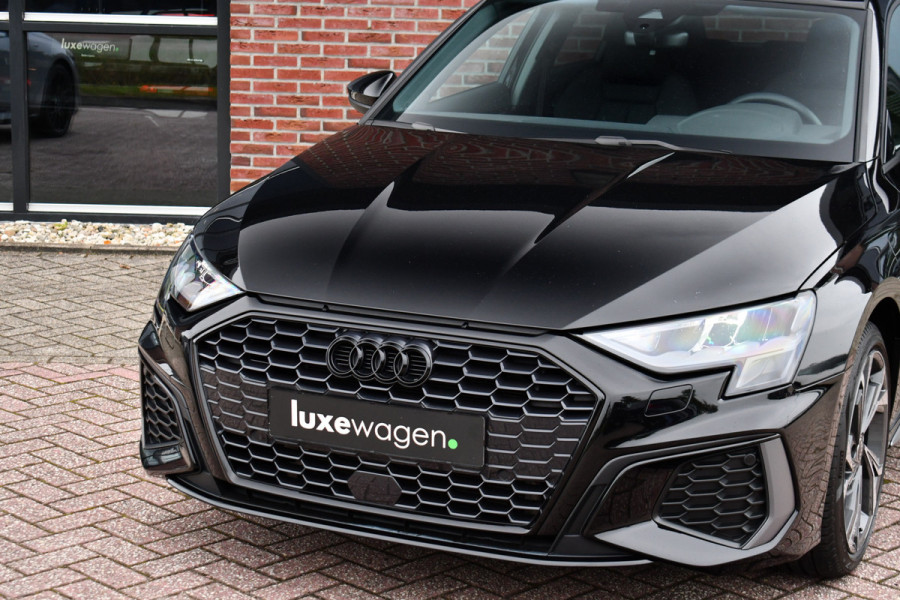 Audi A3 Sportback 40 TFSI e S-Line Pano ACC S-zetels 18inch
