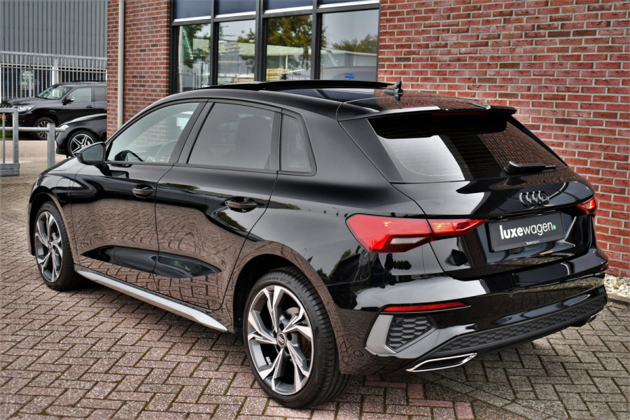 Audi A3 Sportback 40 TFSI e S-Line Pano ACC S-zetels 18inch