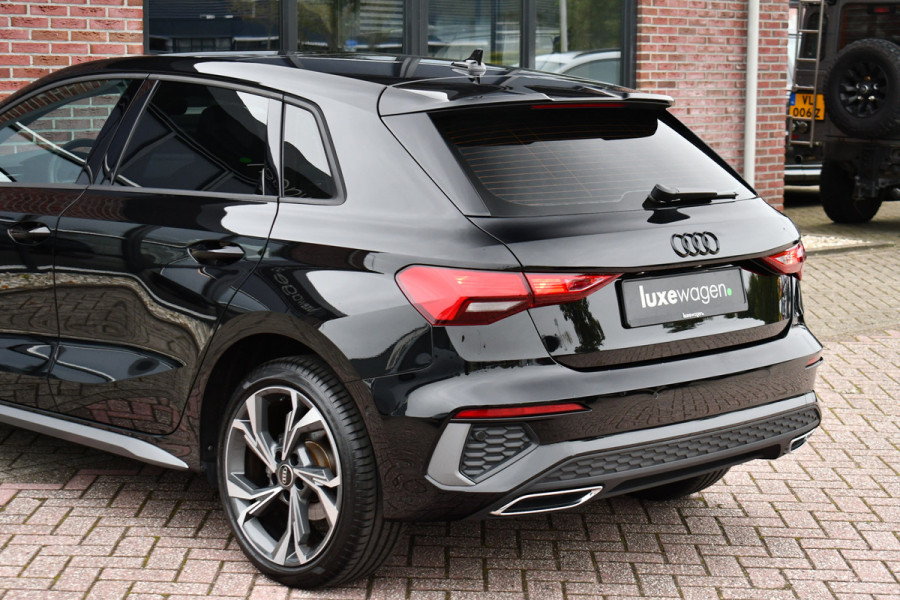 Audi A3 Sportback 40 TFSI e S-Line Pano ACC S-zetels 18inch