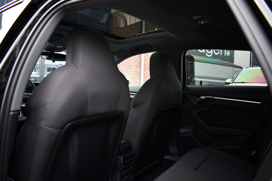 Audi A3 Sportback 40 TFSI e S-Line Pano ACC S-zetels 18inch
