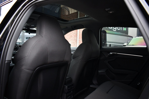 Audi A3 Sportback 40 TFSI e S-Line Pano ACC S-zetels 18inch