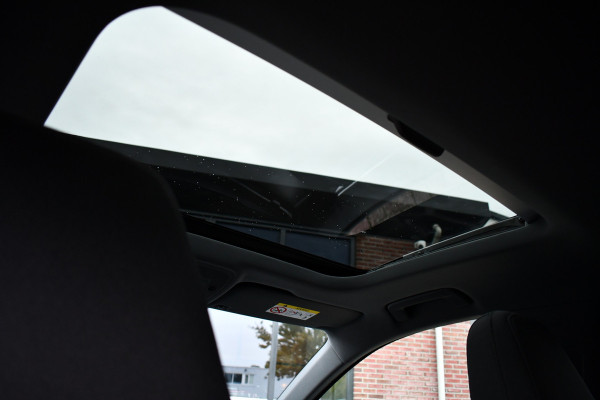 Audi A3 Sportback 40 TFSI e S-Line Pano ACC S-zetels 18inch