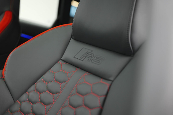 Audi RS3 Sportback 2.5 TFSI quattro |Keramisch|Pano|360|Carbon|HUD|B&O|Memory|