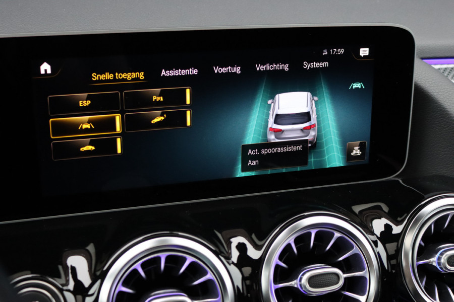 Mercedes-Benz B-Klasse 220 AMG Line Premium+ | Panoramadak | Augmented Reality | Advanced Sound System | Keyless Go | Cruise Control | Stoelverwarming | Dodehoekassistent | Nightpakket |