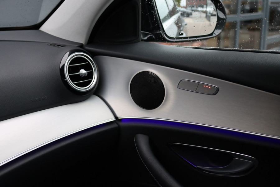 Mercedes-Benz E-Klasse 220 d Avantgarde | Distronic+ | Trekhaak | Camera | Rijassistentiepakket | High Perf. LED | Sfeerverlichting | Stoelverwarming |