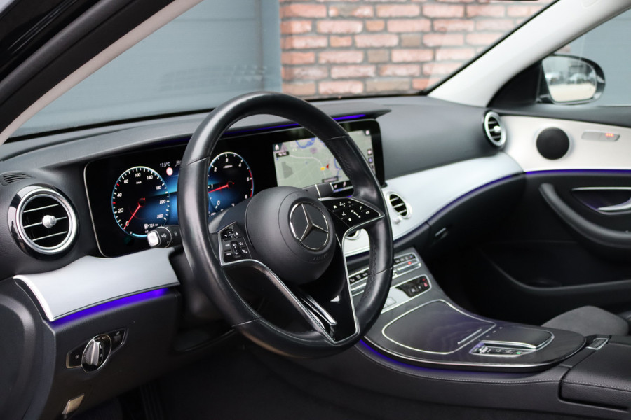 Mercedes-Benz E-Klasse 220 d Avantgarde | Distronic+ | Trekhaak | Camera | Rijassistentiepakket | High Perf. LED | Sfeerverlichting | Stoelverwarming |