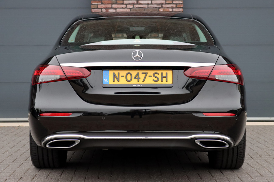 Mercedes-Benz E-Klasse 220 d Avantgarde | Distronic+ | Trekhaak | Camera | Rijassistentiepakket | High Perf. LED | Sfeerverlichting | Stoelverwarming |