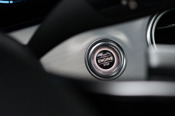 Mercedes-Benz E-Klasse 220 d Avantgarde | Distronic+ | Trekhaak | Camera | Rijassistentiepakket | High Perf. LED | Sfeerverlichting | Stoelverwarming |