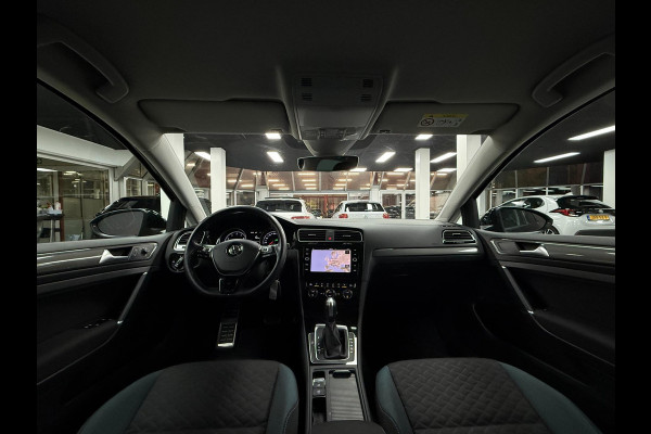 Volkswagen Golf 1.5 TSI Highline IQ | Lane | Camera | ACC |