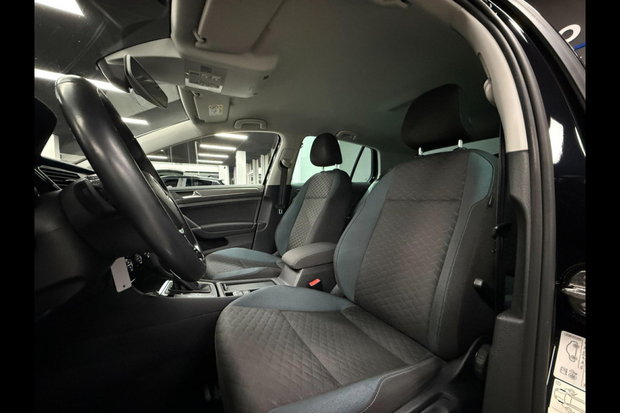 Volkswagen Golf 1.5 TSI Highline IQ | Lane | Camera | ACC |