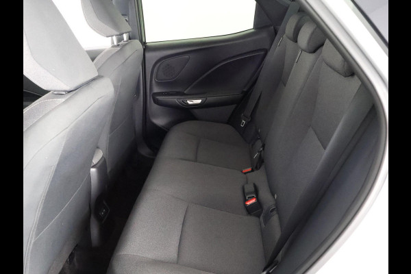 Lexus LBX Business Line Bi-Tone 2WD | Dodehoek detectie | Stuur- & Stoelverwarming | Navigatie | Parkeersensoren Lexus LBX Business Line Bi-Tone 2WD | Dodehoek detectie | Stuur- & Stoelverwarming | Navigatie | Parkeersensoren