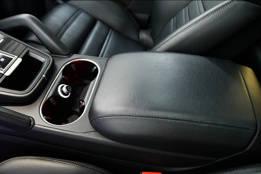 Porsche Cayenne Coupé 3.0 E-Hybrid *Glazendak*Elektischetrekhaak*Bose*