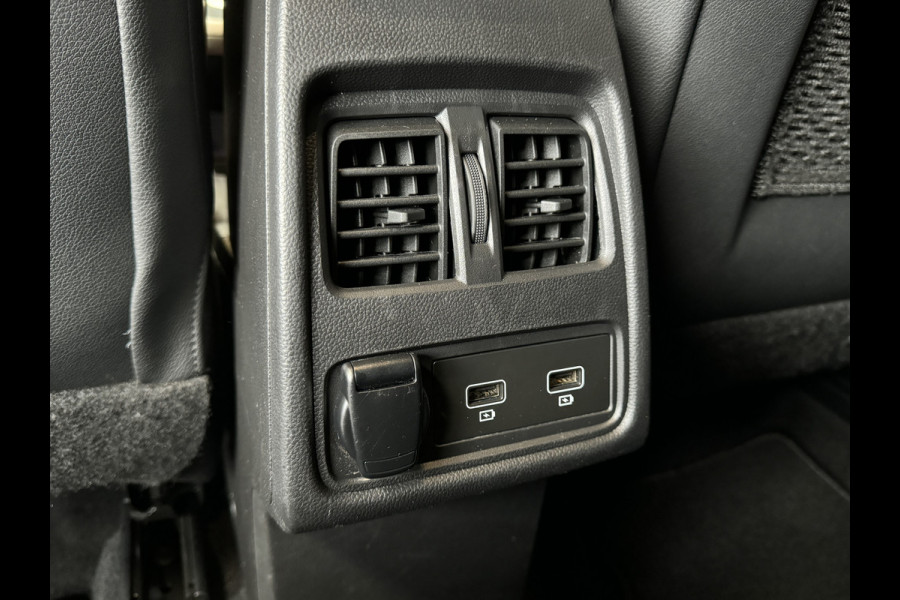 Renault Captur 1.6 E-Tech Plug-in Hybrid 160pk Edition One Groot 9,3 inch Navi, 18 inch, Bose, 360 camera, stoelverwarming, 100% dealer onderhouden!