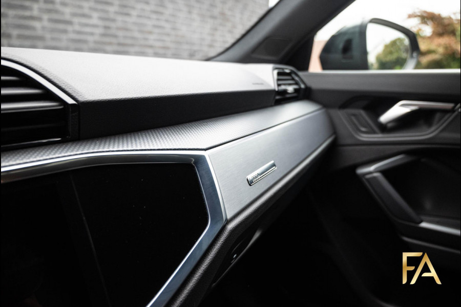 Audi Q3 Sportback 45 TFSI e S Line MatrixLED|Fullblack|AdaptiveCruise|