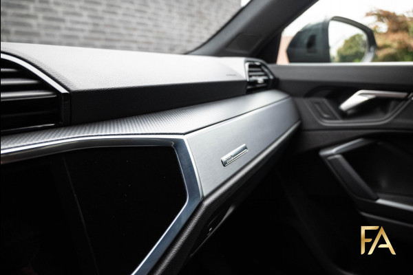 Audi Q3 Sportback 45 TFSI e S Line MatrixLED|Fullblack|AdaptiveCruise|
