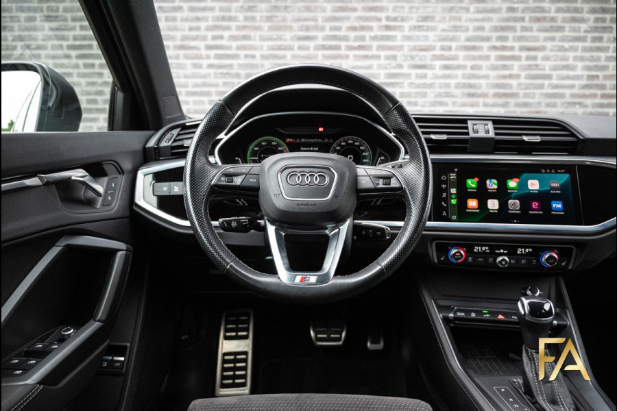 Audi Q3 Sportback 45 TFSI e S Line MatrixLED|Fullblack|AdaptiveCruise|