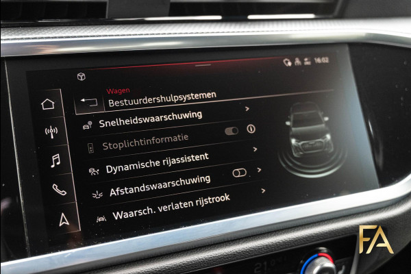 Audi Q3 Sportback 45 TFSI e S Line MatrixLED|Fullblack|AdaptiveCruise|